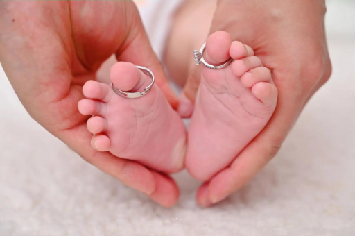 供卵试管代怀生子费用四个月宝宝肠胀气
