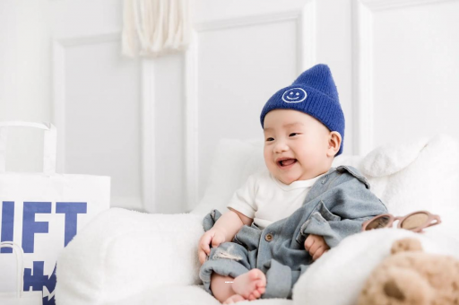 供卵试管代怀生子费用五个月宝宝拇指内扣